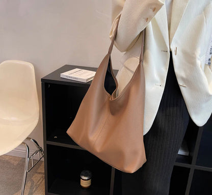 Vegan Leather Hobo Handbag for Women with Inner Pouch – Spacious and Practical, Ideal for Daily Use