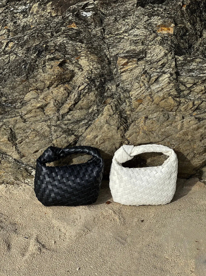 Mini Arya Elegant Handbag for Women with Adjustable Shoulder Strap - Compact and Practical, Synthetic Leather