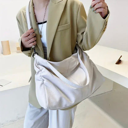 Large Women's Leather Handbag with Multiple Pockets, Adjustable Shoulder Strap – Elegant and Spacious Black or Brown