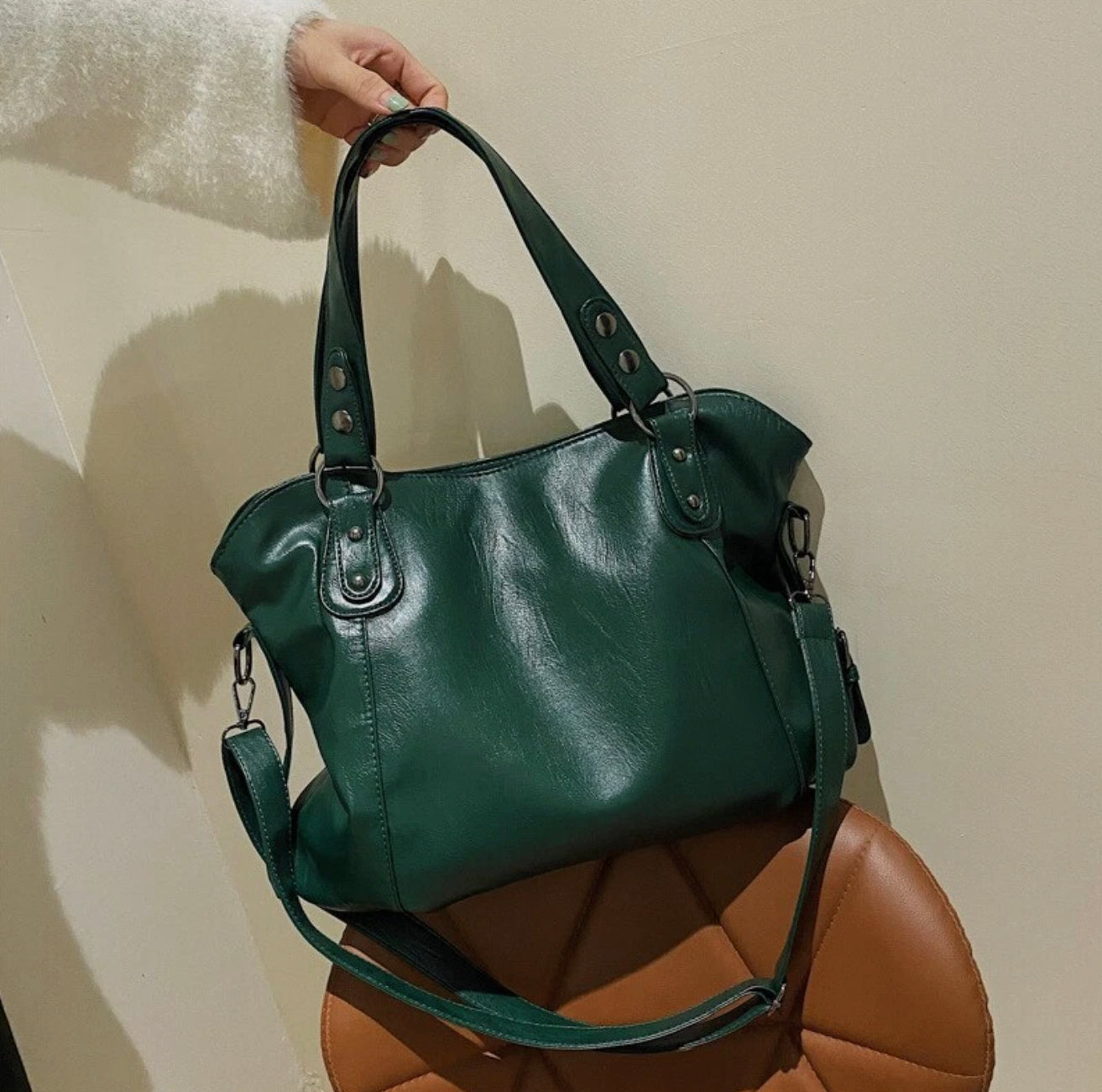 Sac à Main Femme en Cuir Végan Élégant avec Bandoulière Réglable – 5 Couleurs Disponibles, 40x28x11 cm