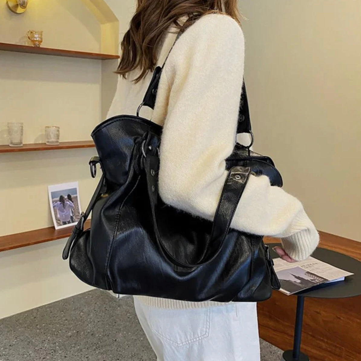 Sac à Main Femme en Cuir Végan Élégant avec Bandoulière Réglable – 5 Couleurs Disponibles, 40x28x11 cm