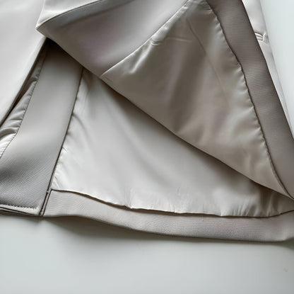 Elegant Sleeveless Women's Blazer in Polyester - Chic Minimalist Black Blazer Jacket, Fitted and Modern Cut