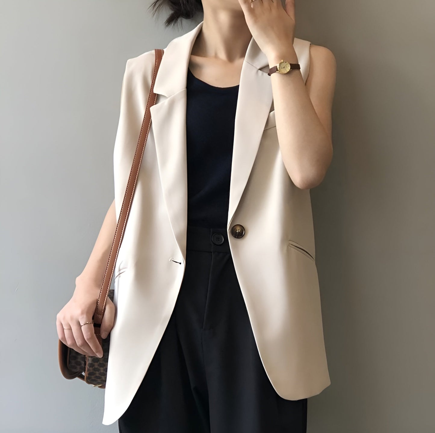 Elegant Sleeveless Women's Blazer in Polyester - Chic Minimalist Black Blazer Jacket, Fitted and Modern Cut