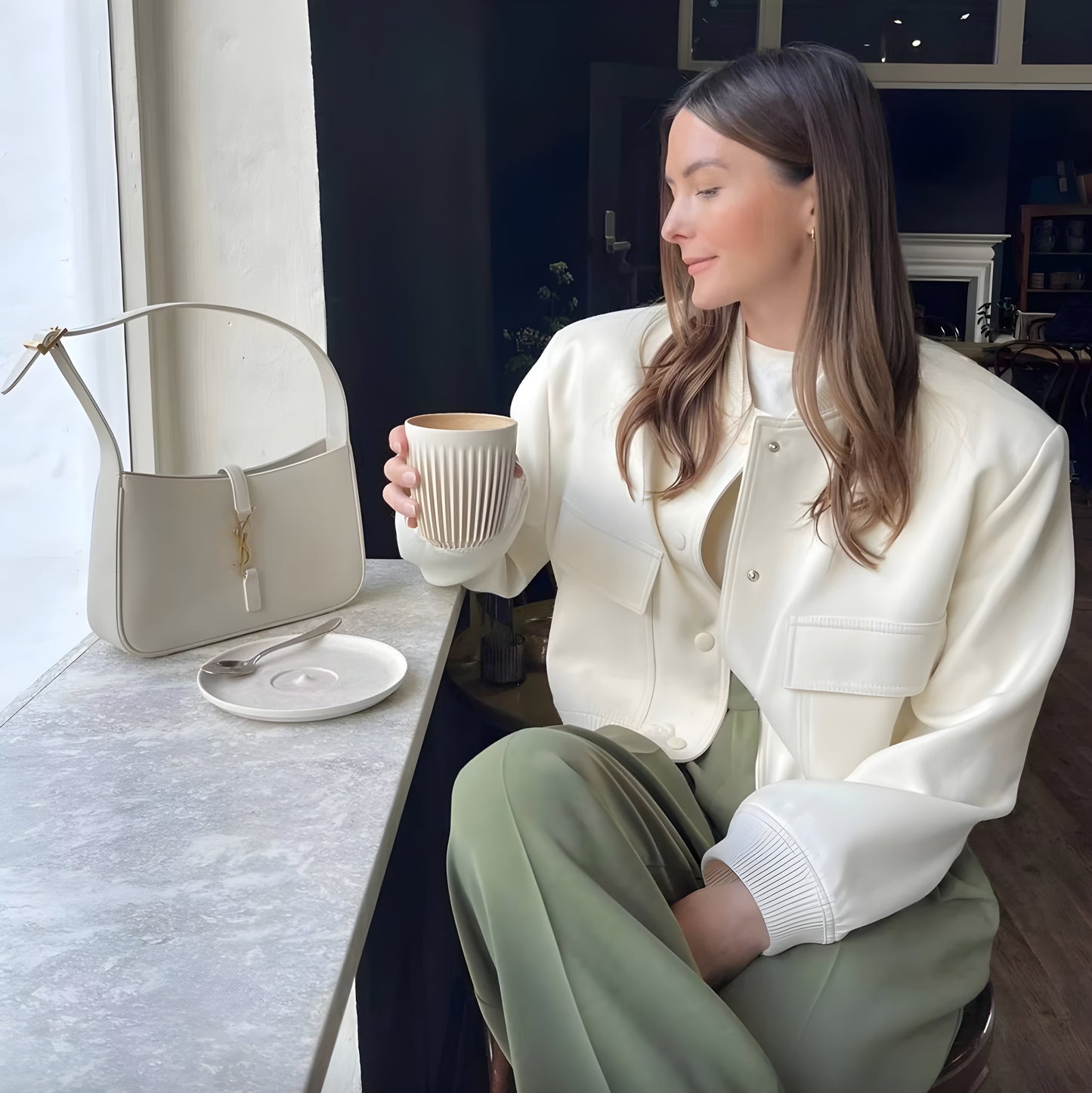 Men's Short White Jacket Size M Cotton-Polyester Blend Urban Style