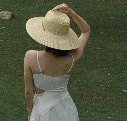 Women's Lightweight Straw Hat with Sun Protection – Elegant Adjustable Summer Accessory 56-58 cm