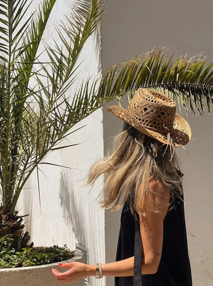 Women's Lightweight Straw Hat - Elegant Boater for Summer, Sun Protection and Optimal Comfort
