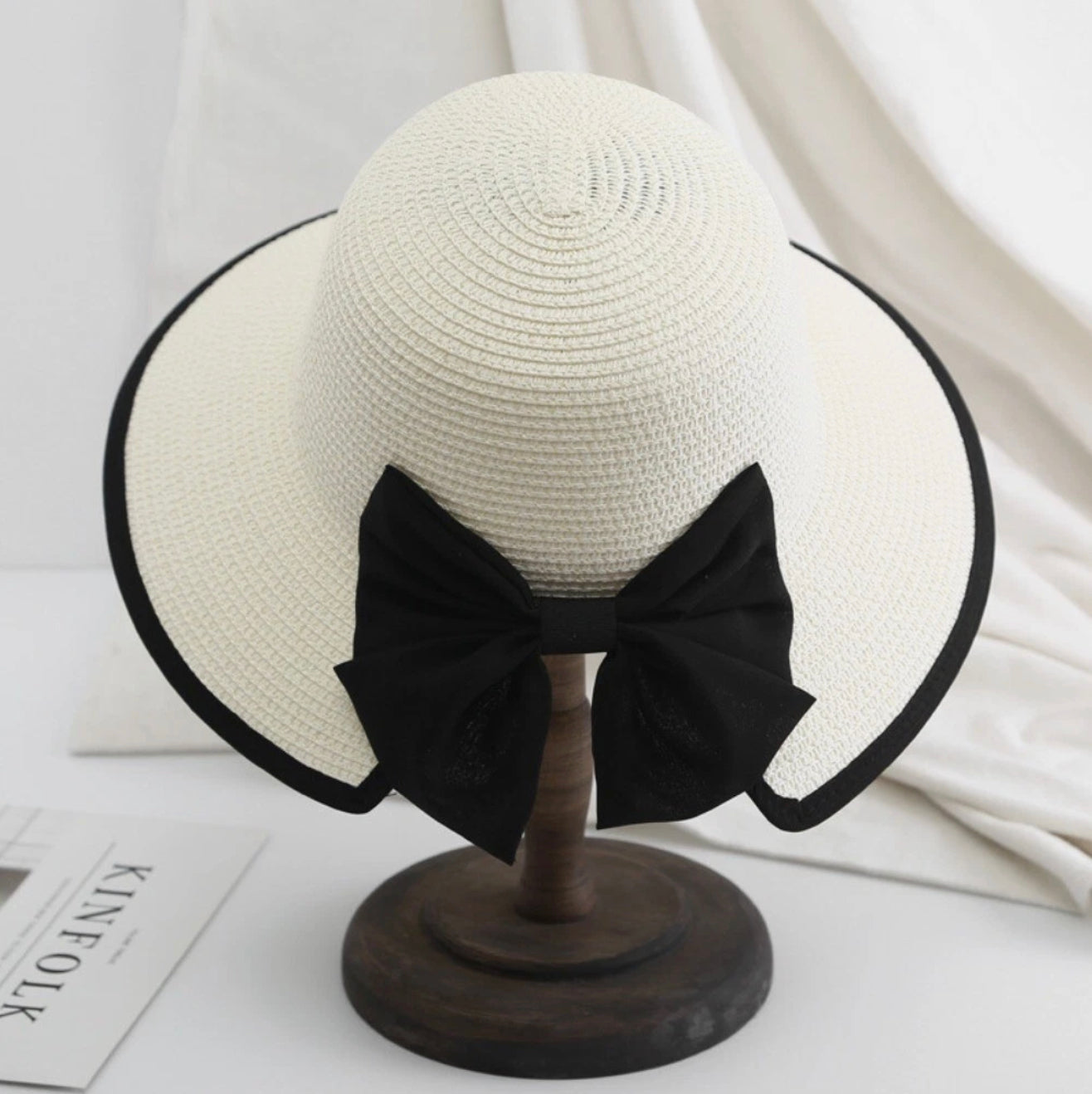 Chapeau de Paille Léger Femme avec Protection Solaire – Accessoire Estival Élégant et Chic