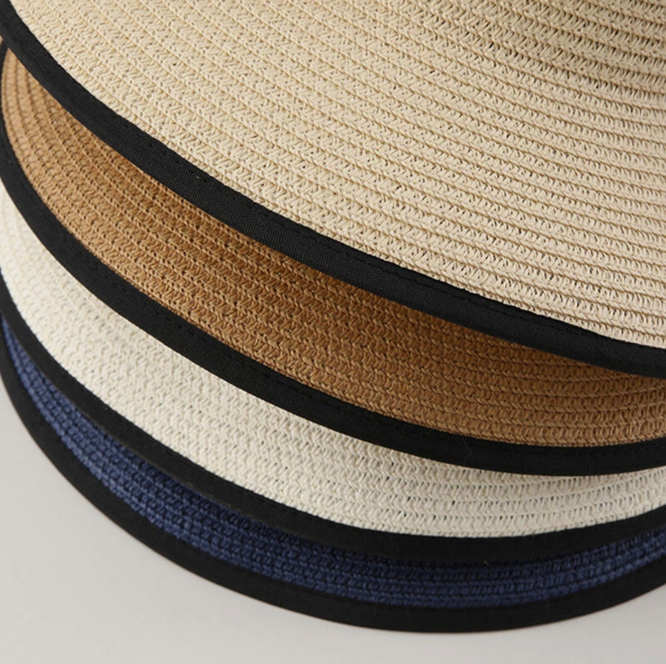 Chapeau de Paille Léger Femme avec Protection Solaire – Accessoire Estival Élégant et Chic