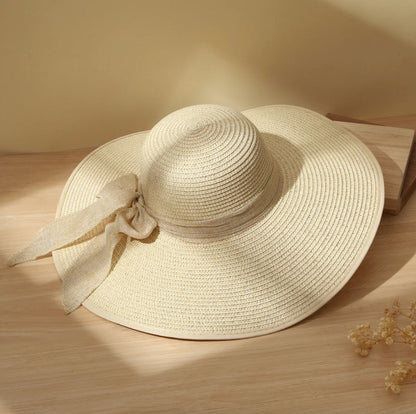 Adjustable Women's Straw Hat with Sun Protection – Elegant Summer Accessory 10 cm Brims