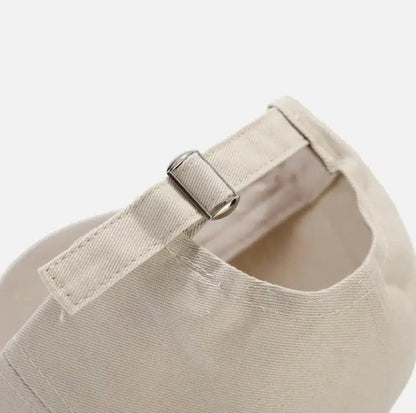 Minimalist Women's Cap with Embroidered Heart – Elegant and Comfortable, Adjustable and Breathable