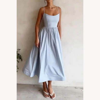 Elegant Long Dress for Women in Lightweight Fabric, Versatile for Evenings and Special Occasions