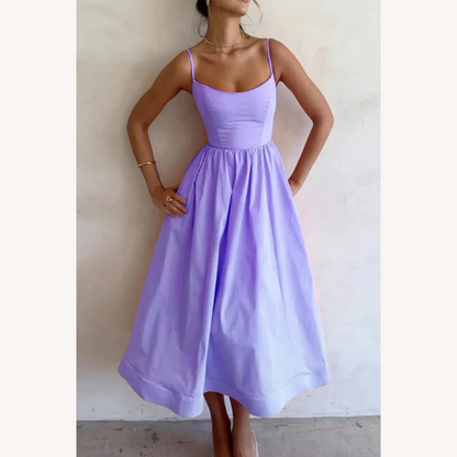 Elegant Long Dress for Women in Lightweight Fabric, Versatile for Evenings and Special Occasions