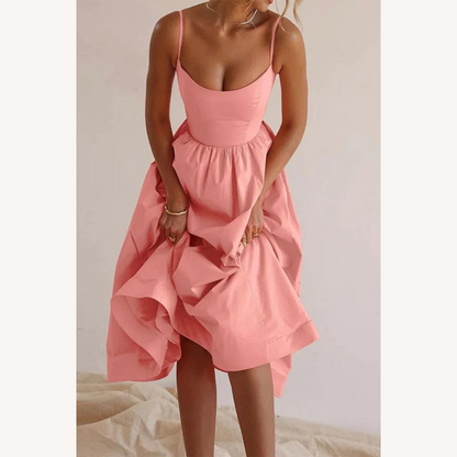 Elegant Long Dress for Women in Lightweight Fabric, Versatile for Evenings and Special Occasions