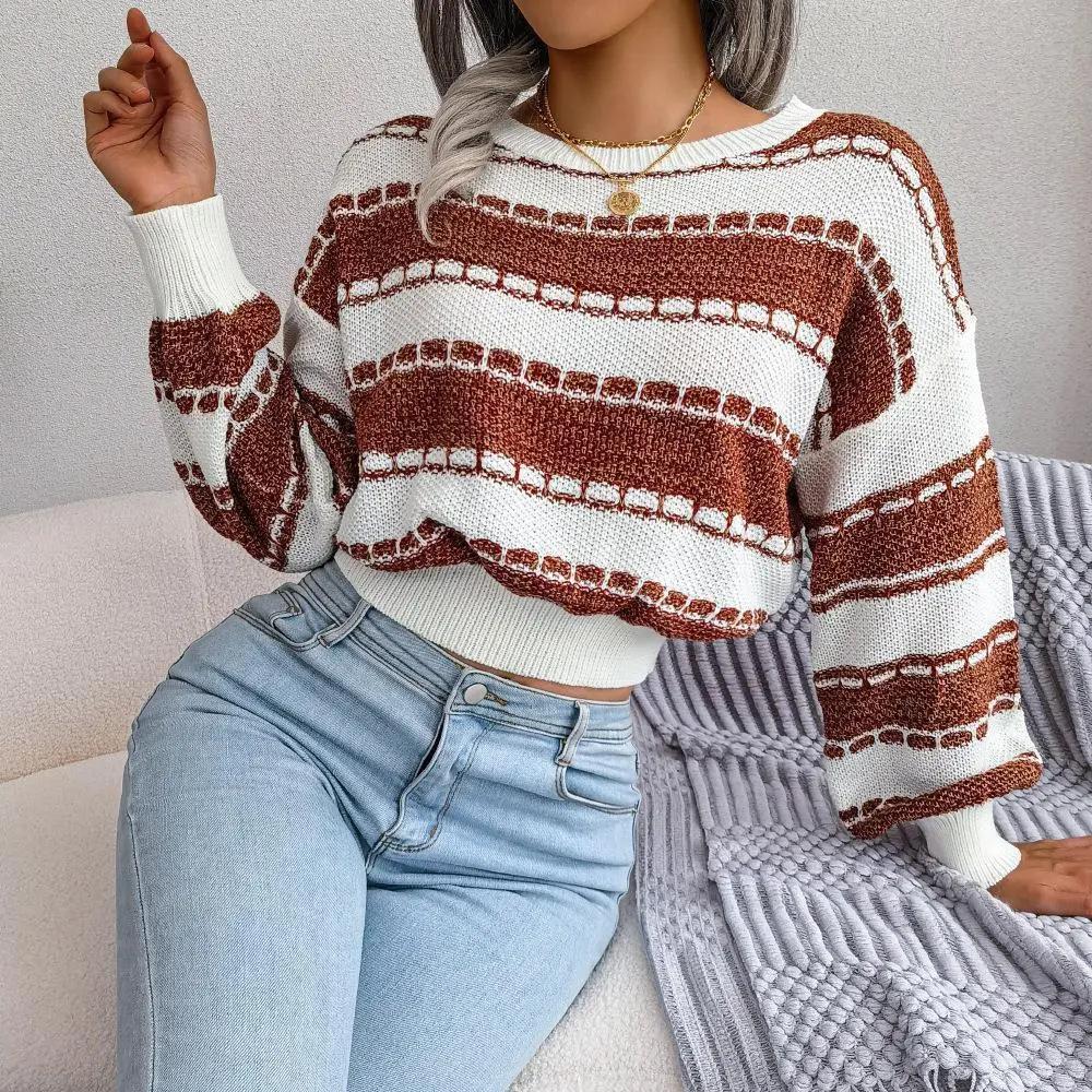 Loose and Short Women's Striped Sweater – Soft and Breathable Knitted Fabric, Long Sleeves with Ribbed Cuffs