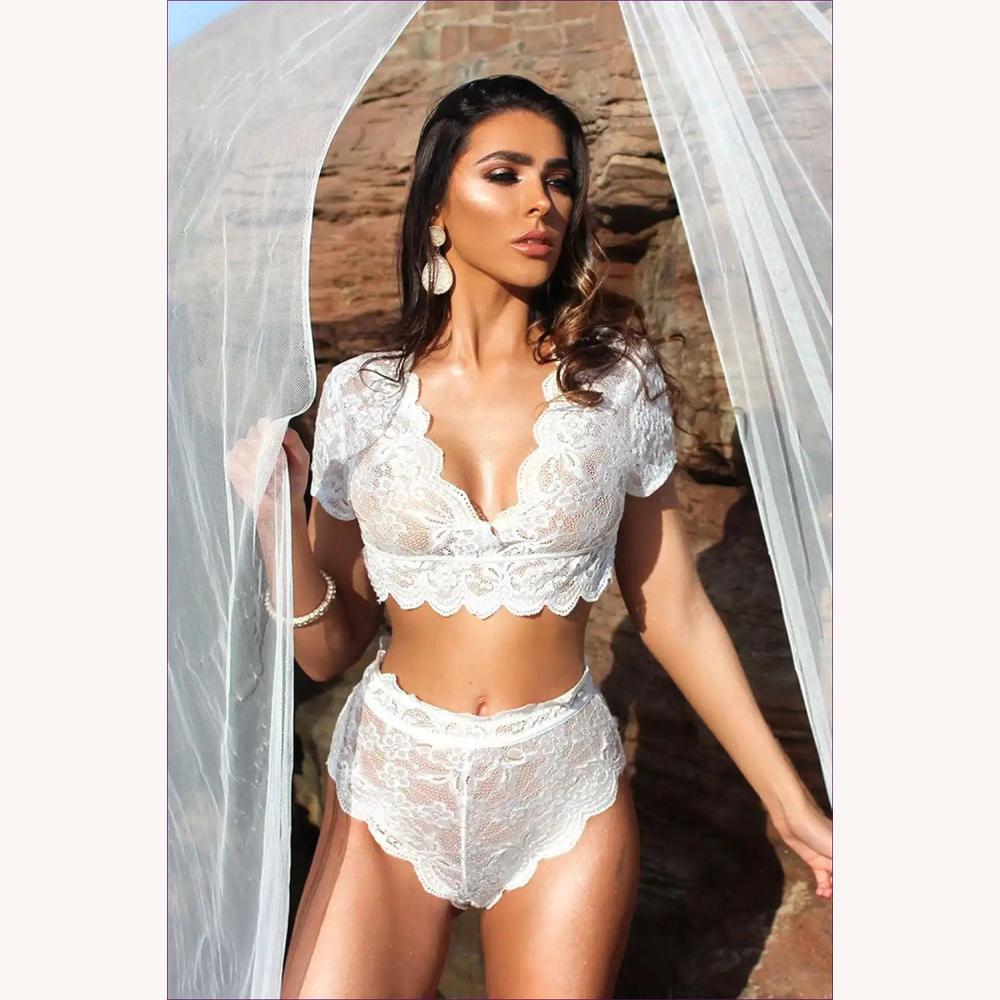 Ensemble de Lingerie Sexy en Dentelle au Crochet avec Détails en Tulle pour Femme – Sous-Vêtement Élégant et Sensuel
