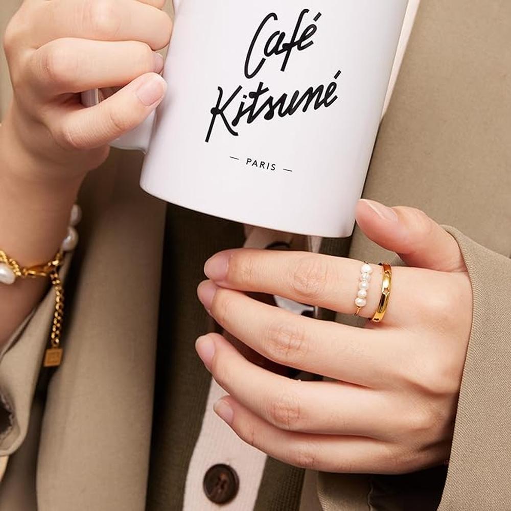 Women's 18 Carat Gold Ring with Freshwater Pearls One Size