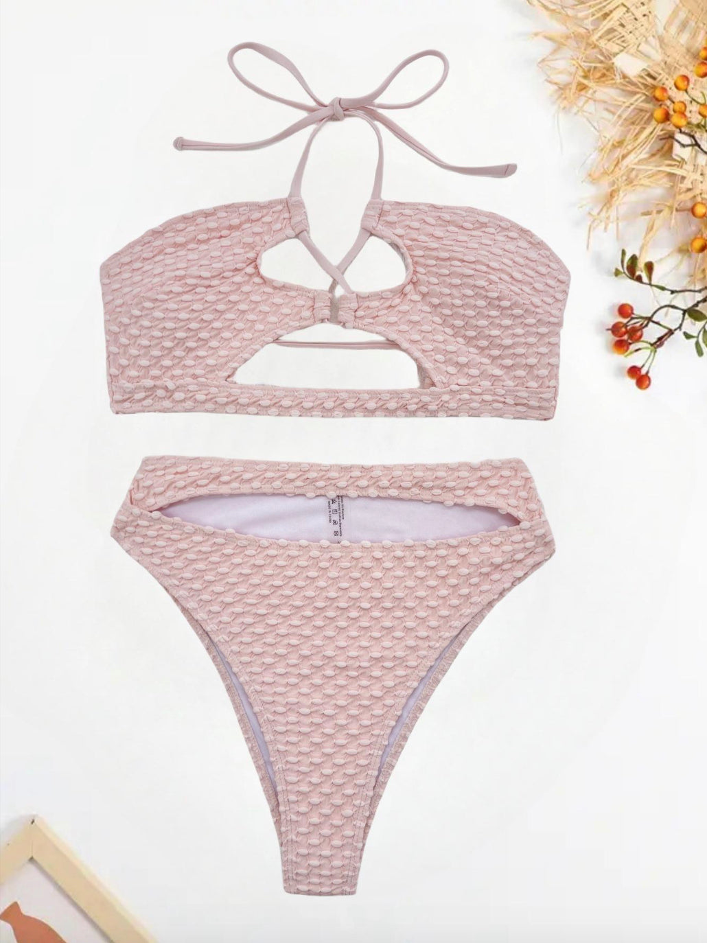 Bikini à Cordon Beige pour Femme – Maillot de Bain Boho Chic avec Détails à Lacets et Sangles Licou