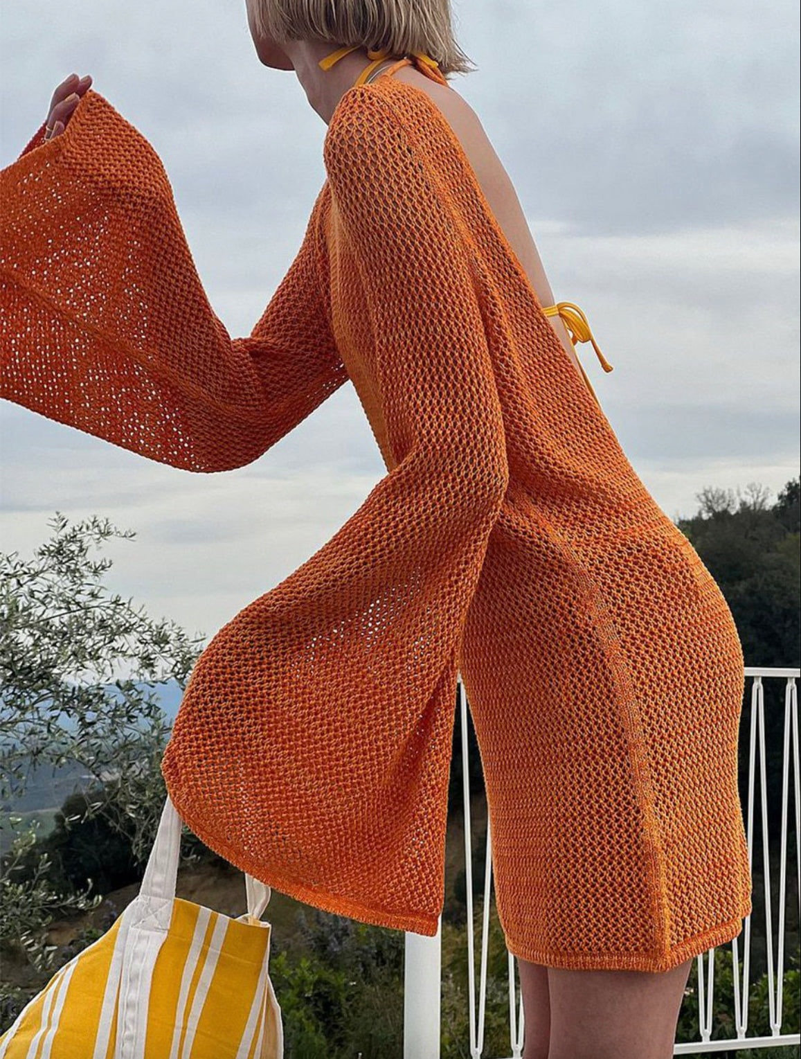 Women's Backless Beach Dress in Polyester Jersey with Wing Sleeves – Boho Elegance for Beach Outfit