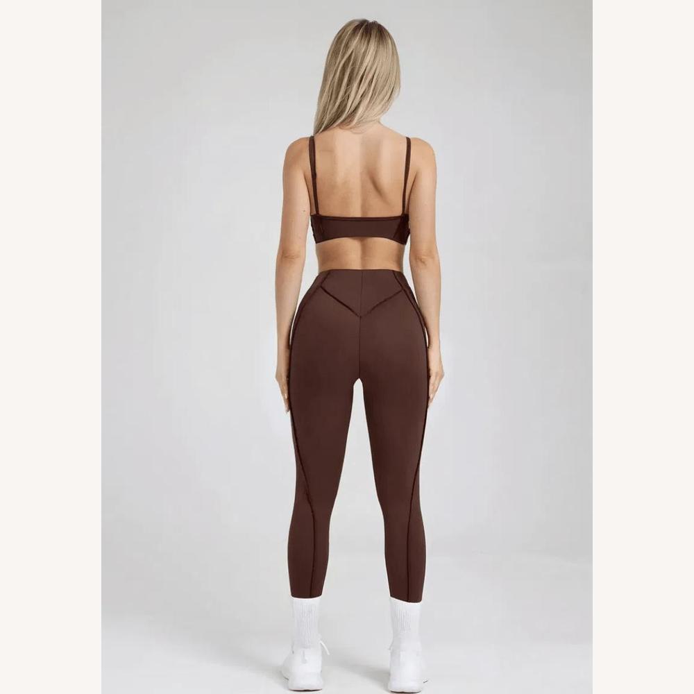 Trendy Women's Sports Set with Structured Sports Bra and High-Waisted Leggings - Comfort and Style