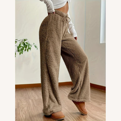 https://cdn.shopify.com/s/files/1/0934/1639/0995/files/teddy-sweatpants-08.jpg?v=1745368056